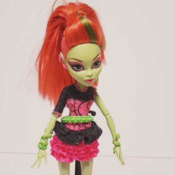 Monster High Ghouls Night Out Venus McFlytrap Doll - Picture 2 of 8